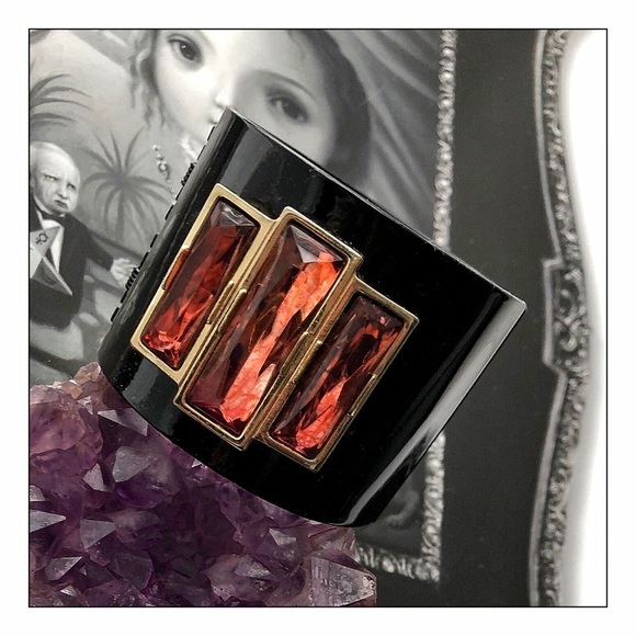 LEE Angel Art Deco Black Enamel Bracelet Cuff - Picture 5 of 5